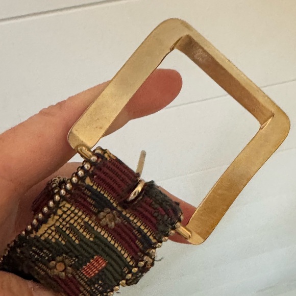 Vintage Belt M/L Tapestry leather Gold Bead Trim Dead stock Absolutely Fresh - Picture 5 of 15